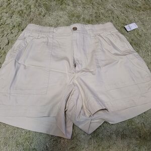 GAP Cream Cargo Shorts